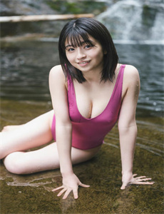 不扣钮的女孩