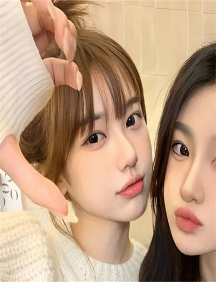 什么是高清播放机-妈妈的朋友2完整视频带翻译